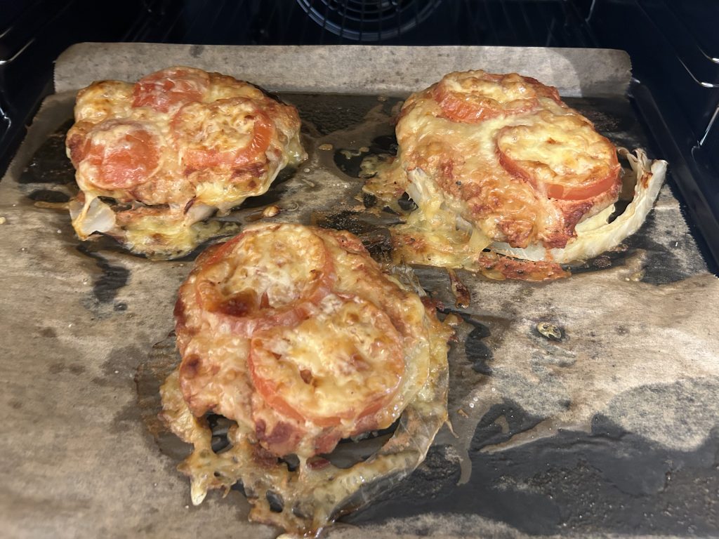 Zelný steak zapečený s mletým masem