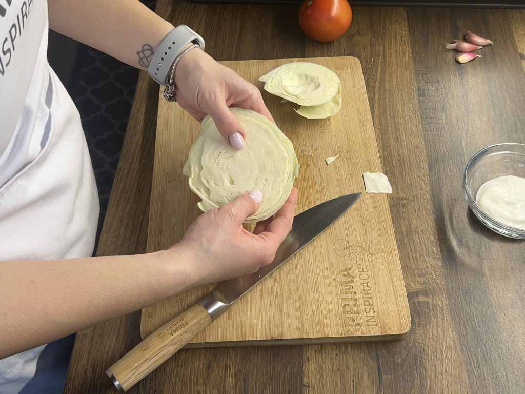 Zelný steak zapečený s mletým masem