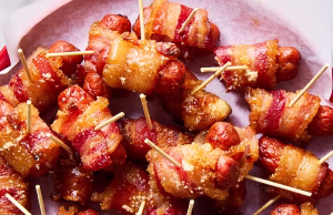 Mini párky ve slanině s hnědým cukrem: Rychlé pohoštění, které mizí ze stolu Mini párky ve slanině s hnědým cukrem: Rychlé pohoštění, které mizí ze stolu