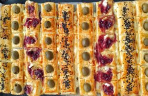 Silvestrovské jednohubky z listového těsta – rychlé, efektní a variabilní pohoštění