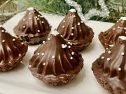 Košíčky s karamelovým krémem – luxusní vánoční cukroví bez ořechů