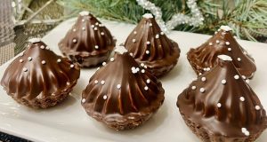 Košíčky s karamelovým krémem – luxusní vánoční cukroví bez ořechů