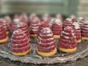 Vosí hnízda malinovo-jahodová – moderní varianta tradičního cukroví