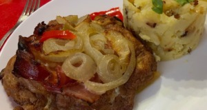 Obrácené řízky: Recept na šťavnaté vepřové/kuřecí řízky s chutnou omáčkou a šťouchanými bramborami