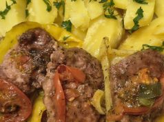 Pečené papriky plněné masovou směsí: Jednoduchý rodinný oběd z jednoho pekáče