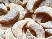 Pudinkové měsíčky – jemné, křehké a každoroční vánoční jistota