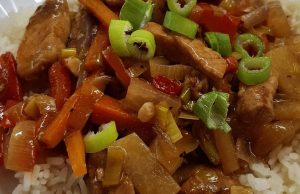 Rychlá masová směs na pánvi: Jednoduchý recept se zeleninou a rýží pro celou rodinu Masová směs se zeleninou z vepřové kotlety: Jednoduchý a variabilní recept