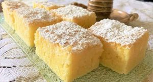 Sněhová vločka: Jemný kokosový koláč se smetanou – Rychlý recept na vláčný a voňavý dezert Sněhová vločka – nadýchaný kokosový koláč zalitý smetanou, který se rozplývá na jazyku