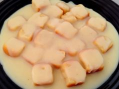 Dukátové buchty s vanilkovým krémem – nadýchaná klasika z kynutého těsta