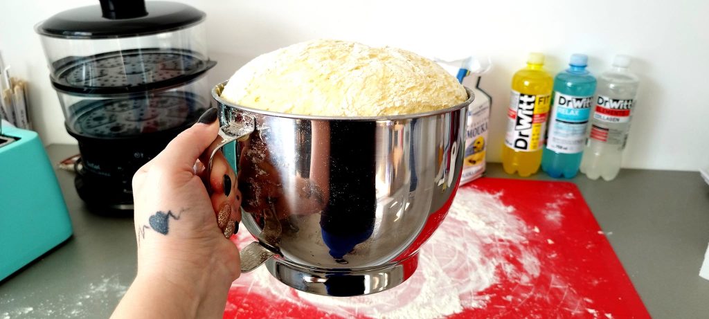 Dukátové buchty s vanilkovým pudinkovým krémem