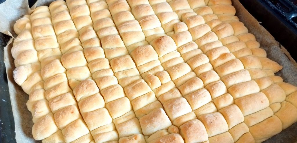 Dukátové buchty s vanilkovým pudinkovým krémem