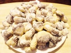 Sádlové tlapky: tradiční křehké cukroví jen ze 4 surovin