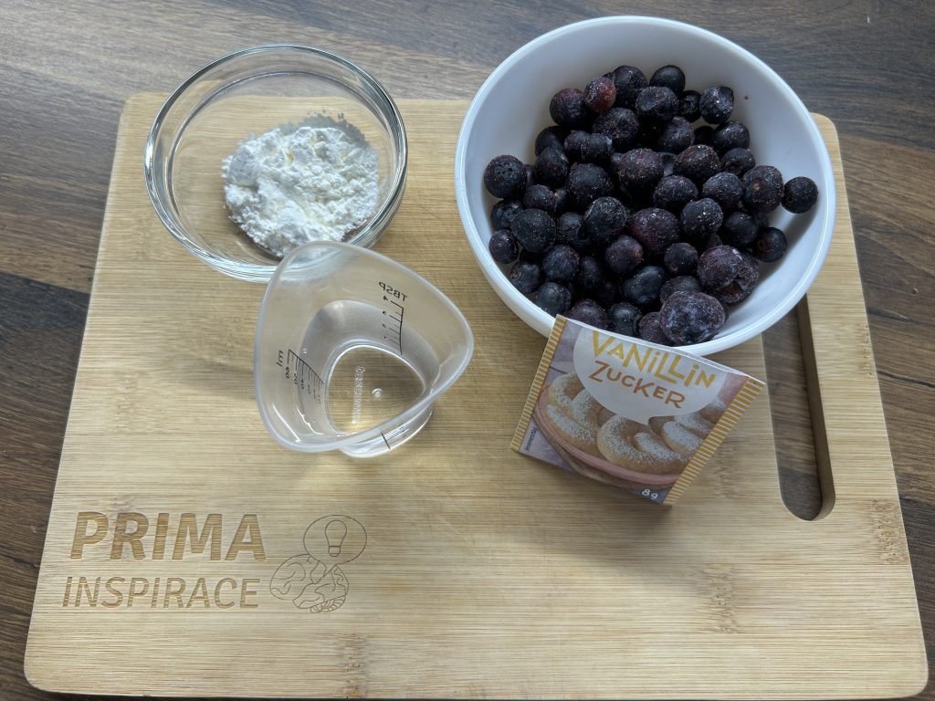 Borůvkový koláč s bílou čokoládou