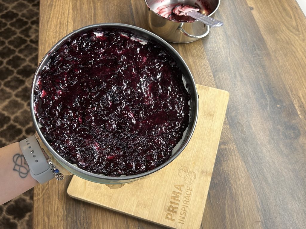 Borůvkový koláč s bílou čokoládou