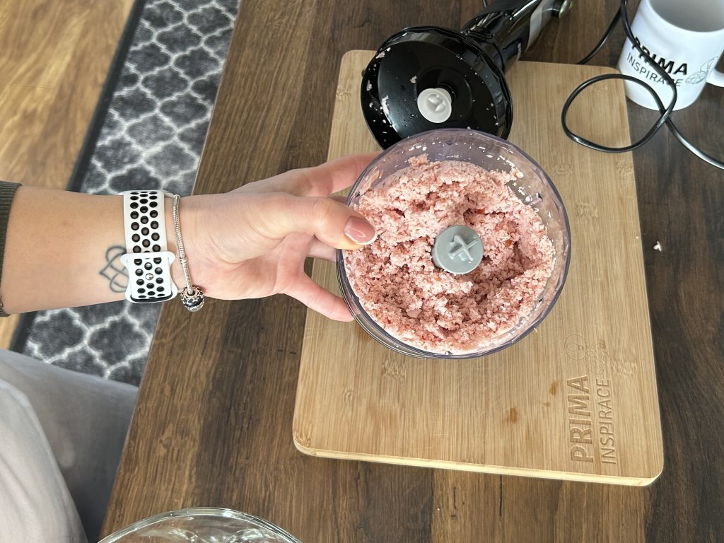 Bramborové knedlíky plněné uzeným masem s kysaným zelím a slaninou