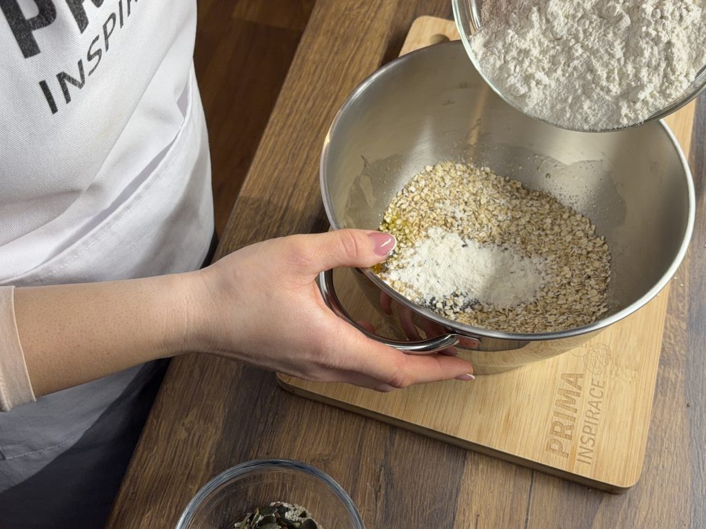 Mrkvové housky s ovesnými vločkami a chia semínky