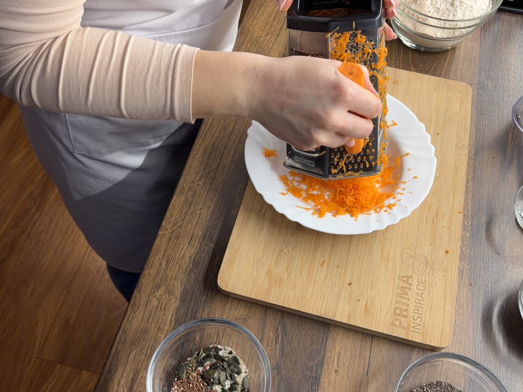 Mrkvové housky s ovesnými vločkami a chia semínky