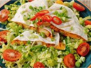 Domácí Qurrito jako z KFC: S poctivou BBQ omáčkou a kořeněným kuřetem Domácí Qurrito s kuřecím masem a BBQ omáčkou – lepší než z fast foodu