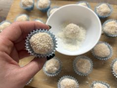 Rafaello kuličky z kokosu a Salka: Nepečená sladká klasika hotová za pár minut