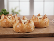 Masové růžičky z listového těsta – efektní slaná pochoutka s mletým masem a sýrem