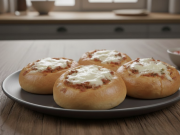 Mini pizza koláčky s mletým masem a sýrem – dokonalé pohoštění na oslavy