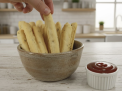 Recept na sýrovo-bramborové tyčinky: Vyzkoušejte tuto dobrotu! Sýrovo-bramborové tyčinky z trouby – křupavé party pohoštění hotové za pár minut