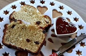 Nekynutá tvarohová vánočka Nekynutá tvarohová vánočka – rychlá, vláčná a bez kynutí