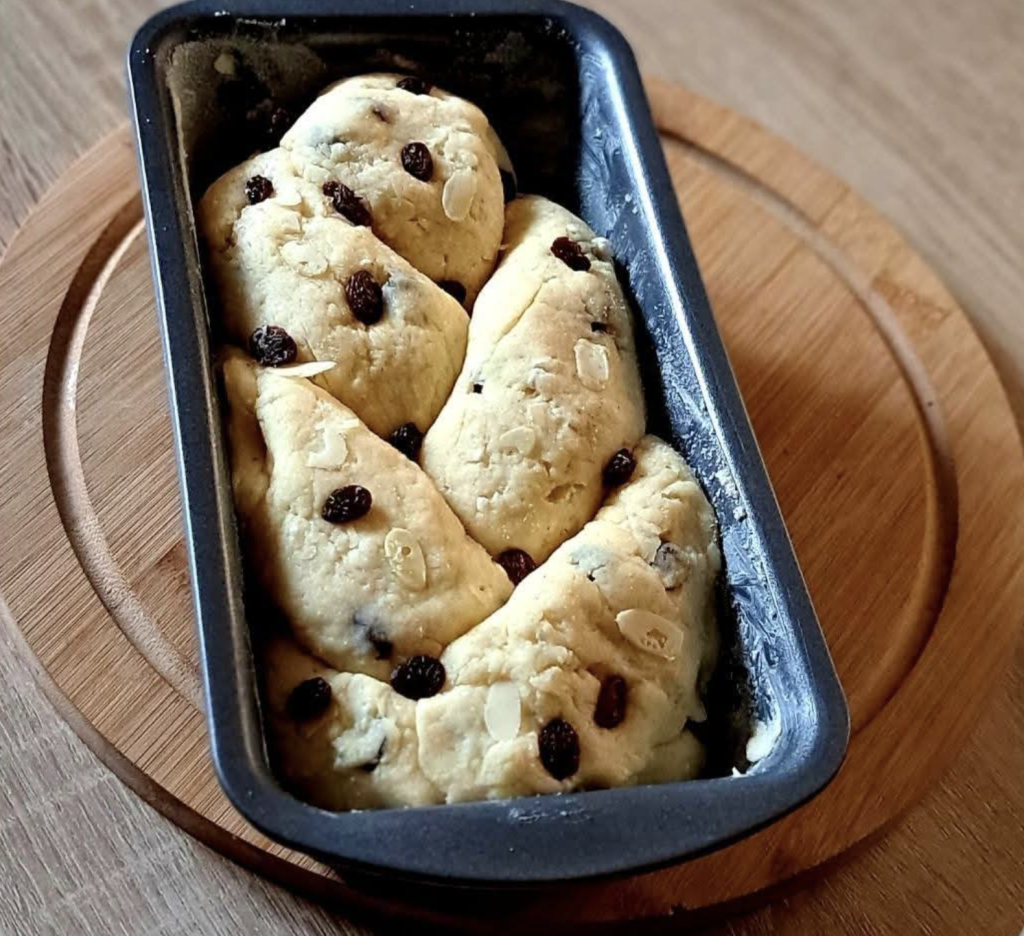 Nekynutá tvarohová vánočka