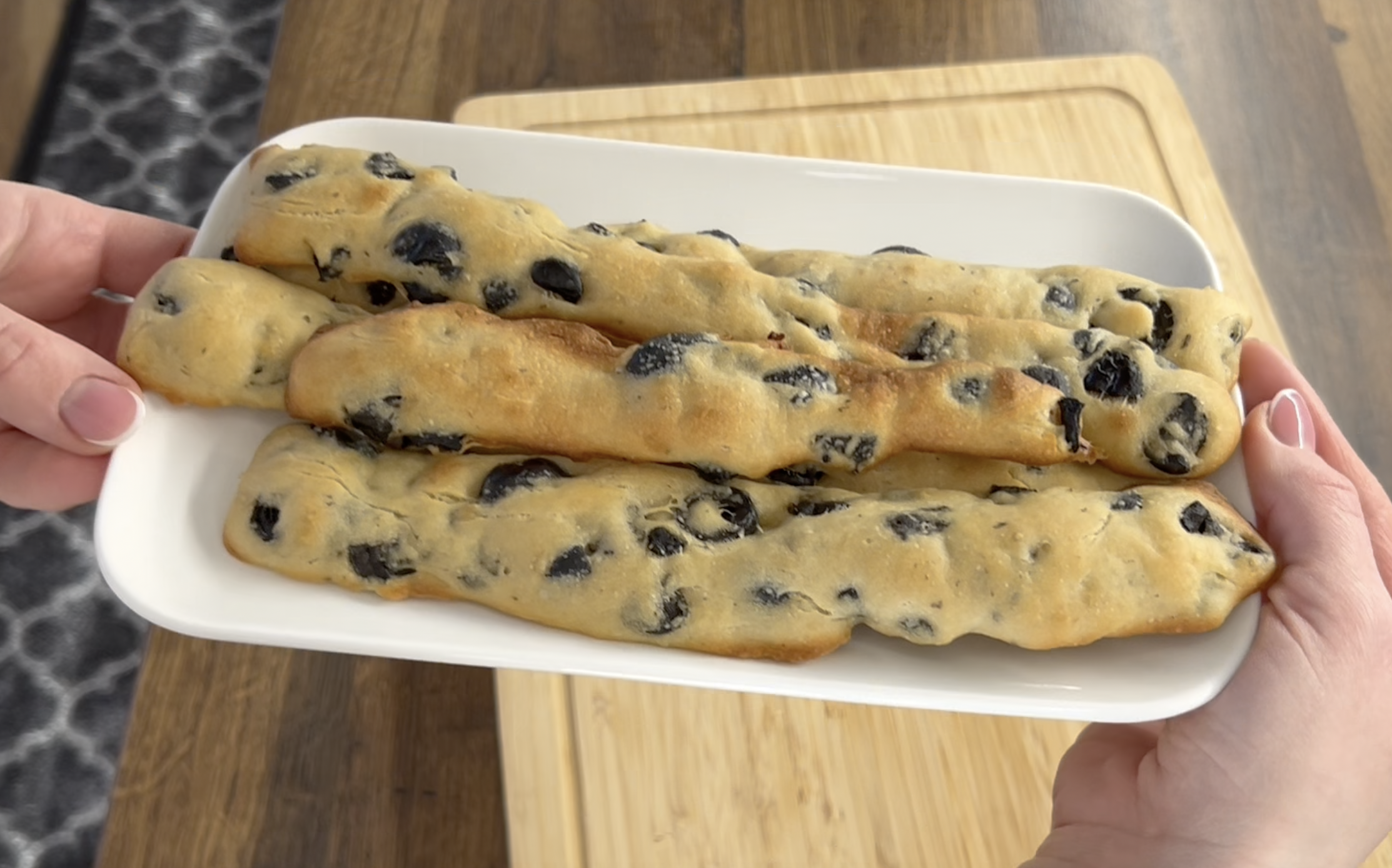 Chlebové tyčinky s olivami