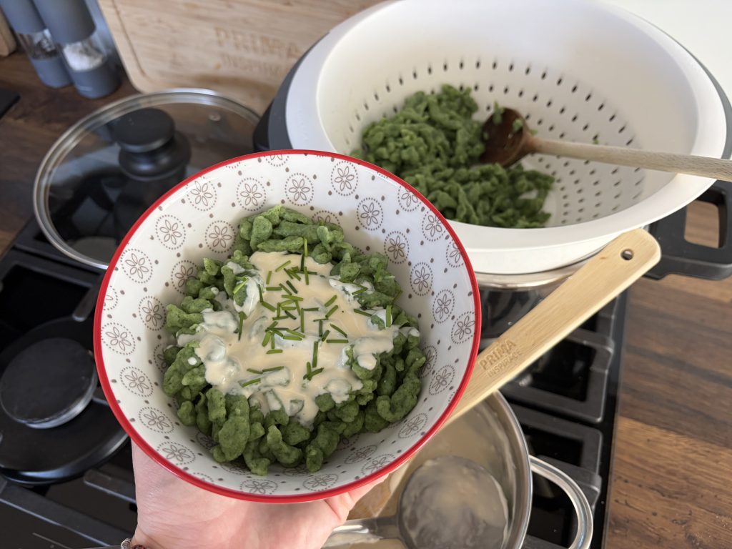 Špenátové halušky se sýrovou omáčkou