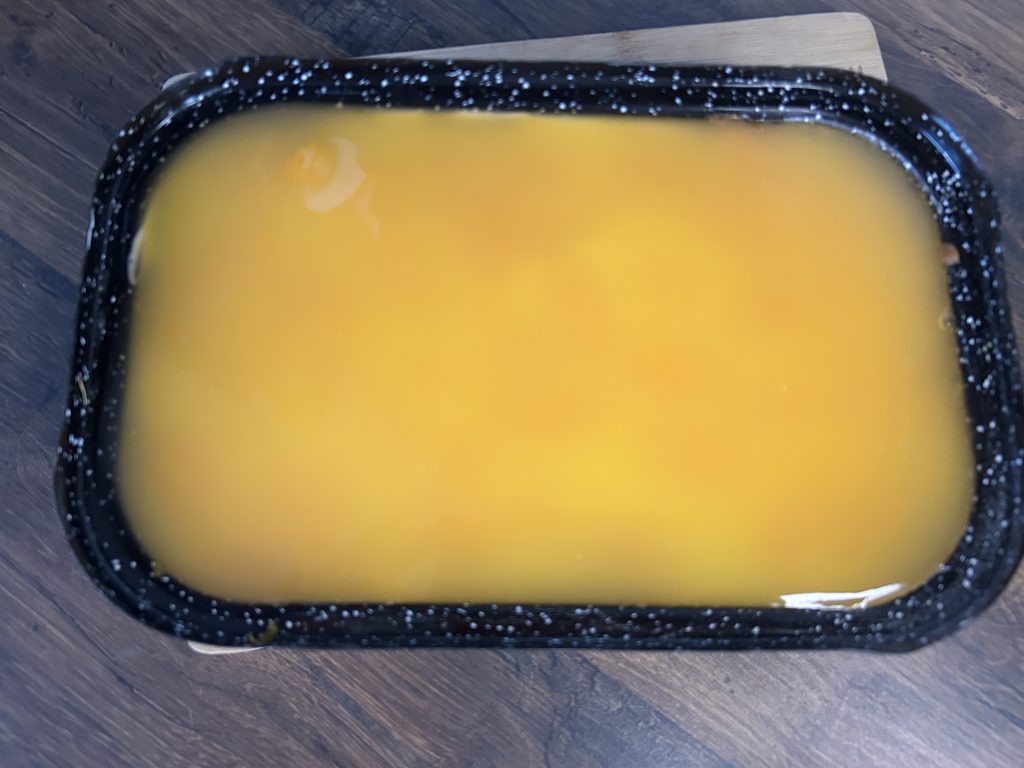 Žravé řezy s kysanou smetanou a mandarinkami – lehký, svěží a neuvěřitelně jemný dezert