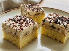 Banánový koláč s mascarpone krémem – nadýchaný hrnkový dezert, který mizí ze stolu jako první