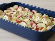 Zapečené brambory ala carbonara – krémová dobrota se slaninou a parmazánem