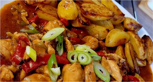 Kuřecí směs s pórkem a kapií se sójovou omáčkou: rychlá večeře do 30 minut