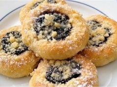 Expresní koláčky bez kynutí: Smetanové těsto, které nečeká!