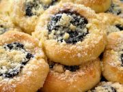 Koláčky bez kynutí: Bleskové pečení se smetanou a povidly