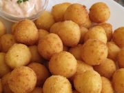 Domácí bramborové krokety se sýrem: Křupavé zvenku, vláčné uvnitř