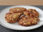 Kuřecí placičky: Recept na šťavnaté masové placičky připravené raz dva