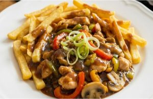 Minutková pikantní kuřecí směs: Rychlá a šťavnatá večeře z jedné pánve Kuřecí minutka se zeleninou a žampiony – rychlá večeře z jedné pánve