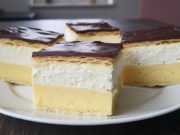 Ultra rychlý krémeš z listového těsta: Cukrářský skvost hotový za 30 minut Rychlý krémeš z listového těsta: poctivý vanilkový krém a vysoká vrstva šlehačky