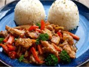 Marinované kuřecí nudličky se zeleninou z pánve