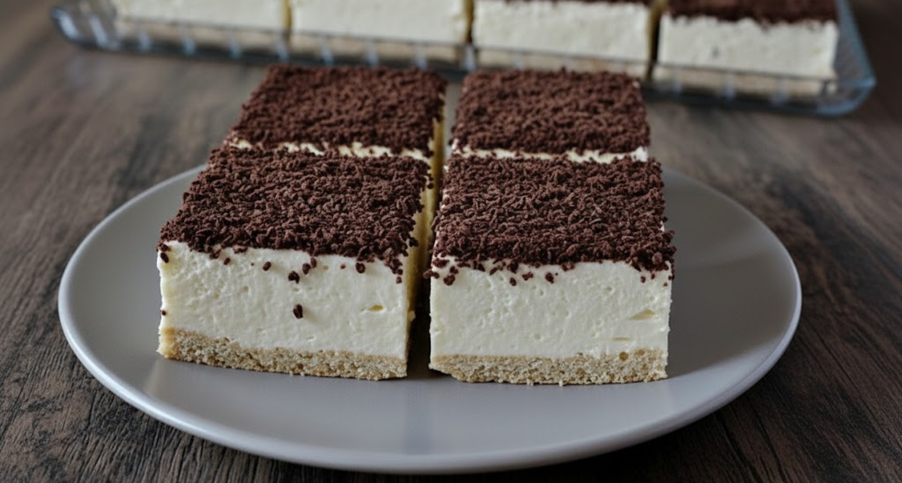 Pěnový nepečený dezert se sušenkami bez vaření