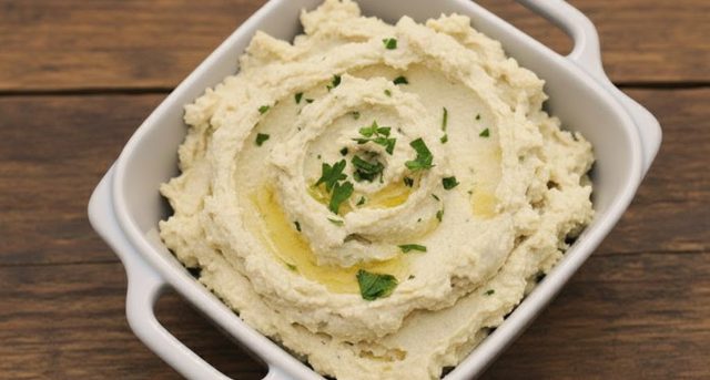 Jarní tofu pomazánka s česnekem: Svěží rychlovka pro každého milovníka pomazánek