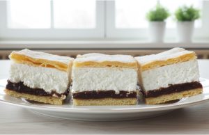 Domácí Povidloň Povidloň: luxusní řezy z odpalovaného těsta s tvarohem a švestkovými povidly