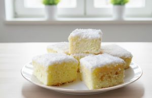 Sněhová vločka – hrnkový koláč se smetanou a kokosem, který je neuvěřitelně vláčný