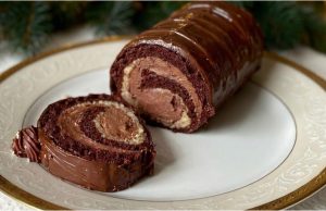 Opilý Izidor v roládě – luxusní dezert s ořechy, rumem a čokoládovým krémem