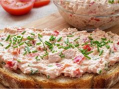 Rychlá salámová pomazánka se sýrem – ideální na chlebíčky i jednohubky