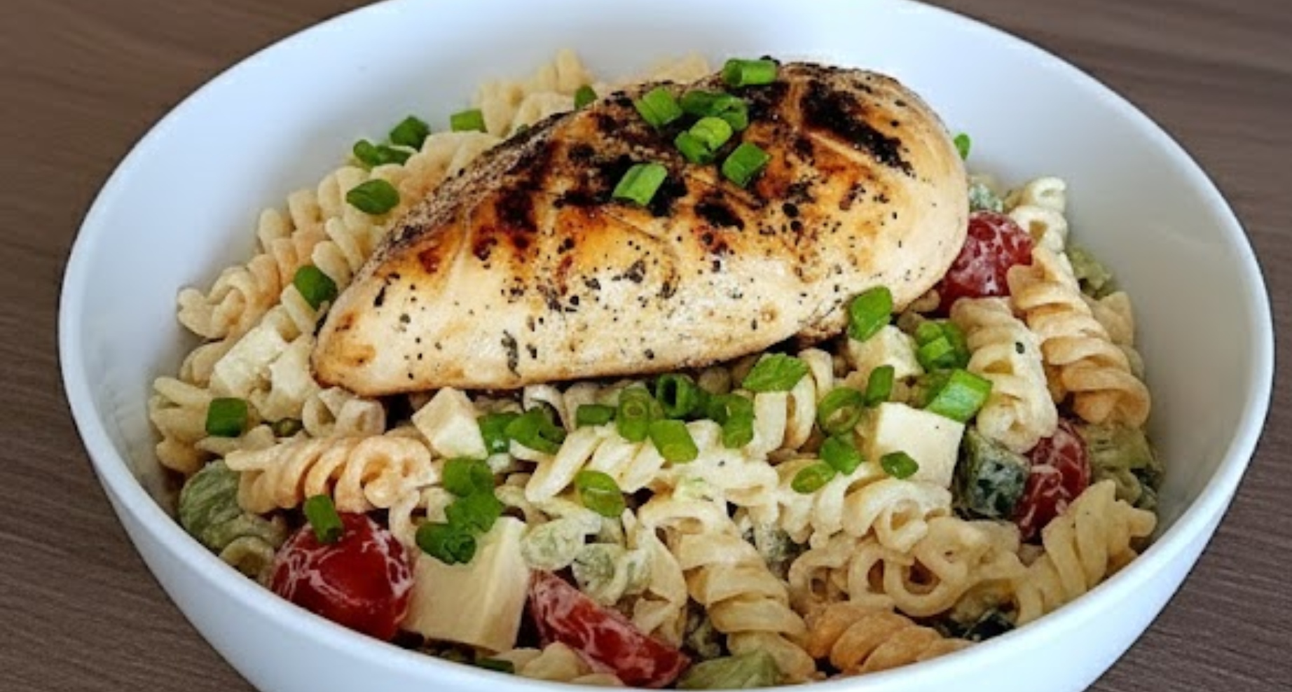 Přírodní kuřecí prso s čerstvým salátem