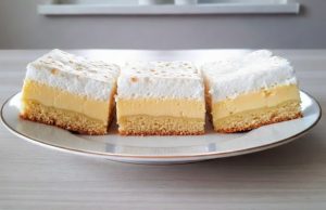 Andělské slzy – tradiční tvarohový koláč se sněhovou čepicí