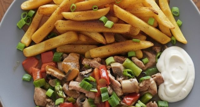 Pikantní vepřová směs s argentinským kořením, žampiony a paprikou Pikantní vepřová směs s argentinským kořením, žampiony a paprikou